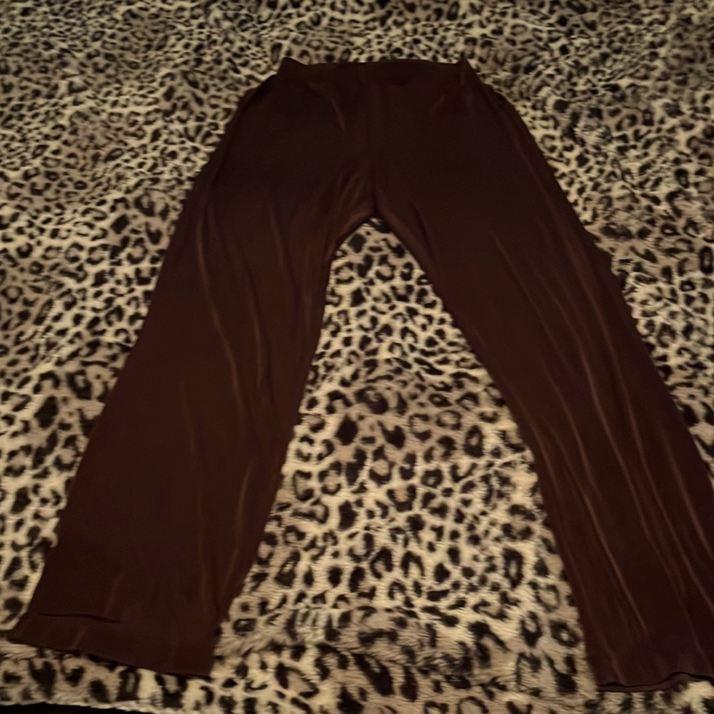 Chico’s Travelers comfortable. Great for business or leisure. Multiple seasons.